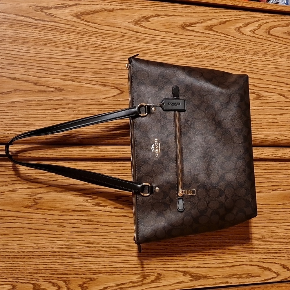 Coach Tote (dark signature design)